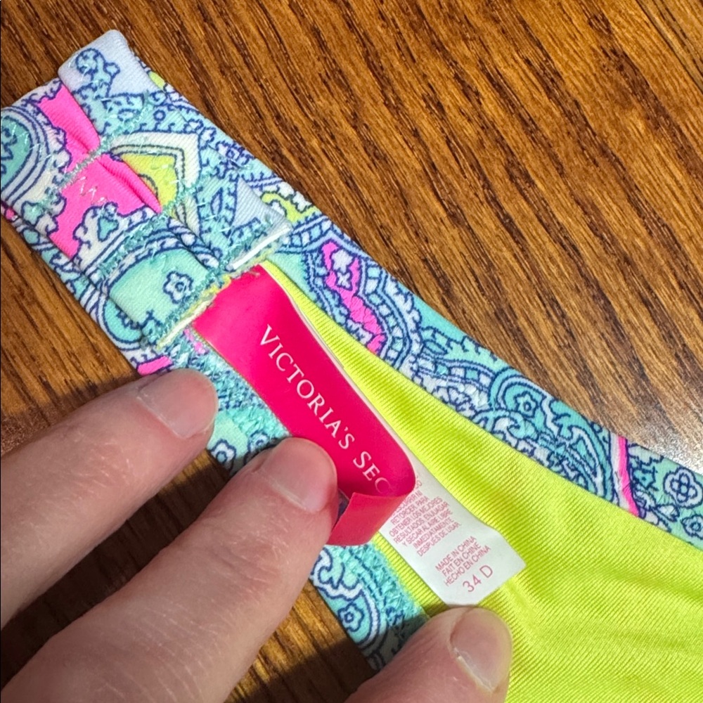 2/$10 Victoria's Secret 34D Paisley Bikini Top - Blue, Pink, Yellow - Picture 3 of 5